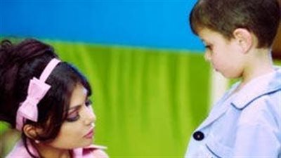 هو كبر وهي صغرت» هل تذكرون طفل أغنية بابا فين لـ ”#هيفاء_وهبي”.. لن تتخيل كيف اصبح شابًا شديد الوسامه بعد مرور 13 عامًا