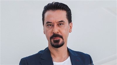 زوجة الفنان ميلاد يوسف تظهر لأول مرة على السوشيال ميديا والجمهور يشيد بجمالها واناقتها. (صور) 