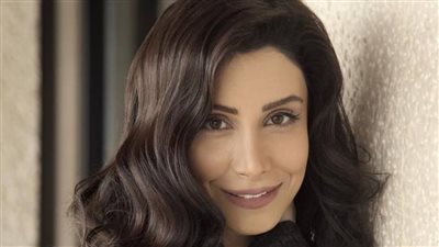 الفنانة حلا رجب تنشر مجموعة صور من أحدث جلسة تصوير لها والجمهور يتعج@ب من جمالها (صور) 