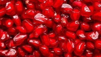 من يُحبكَ سَيُقدم لكَ الرُمان مُقشراً جَاهزاً للأكَل 😋♥️... تقشير الرمان بسرعة و بطريقة احترافية..