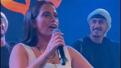 سارة زكريا في موقف محرج وردة فعلها تعجب الجمهور 