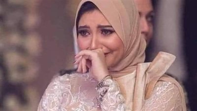 إثنين متزوجين من عشرين سنة قرروا يصيفوا على البحر بنفس الفندق الي قضوا فيه 
