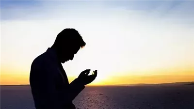 يقول أحدالعارفين: كنت يوما من الأيام نائما فى مسجد بسيط جدا