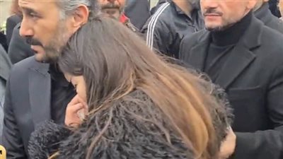بالدموع والصلوات .. قصي خولي يودع والده الى مثواه الآخير 