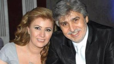 الفنان عباس النوري وزوجته الكاتبة عنود الخالد يحتفلون بعيد زواجهم ال34 والجمهور يتفاعل معهم (فيديو) 