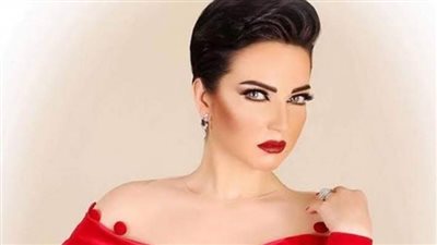 أول ظهور لوالدة الفنانة صفاء سلطان والجمهور يعلق: صفاء طالعة حلوة لأمها مش معقول كمية الشبه بينكم. (صور) 