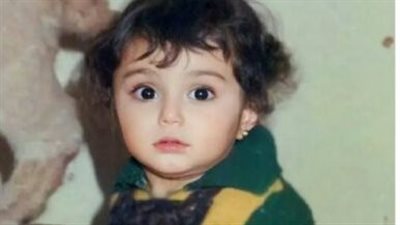 حبيبة الملايين😍..  وفتاة أحلام الشباب لو ماعرفت مين هي بعد أن كبرت معناته ماعندك  قوة ملاحظة😅.. ركزوا كتيييير منيح 😉.. 