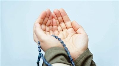 دعاء بسيط من ست كلمات فقط من قاله حين يصبح وحين يمسي ثم سأل الله شيئاً إلا أعطاه إياه