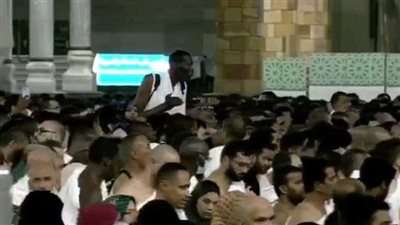 قصة المعتمر الذي انشهر .. وهذا طوله الحقيقي 