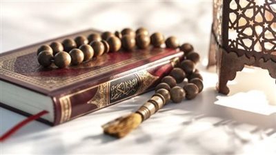 سورة واحده اذا قراتها وانت صائم فاض عليك الخير والرزق والمال الكثير