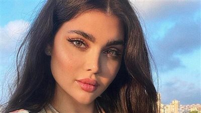 قمر بالحجاب بعد انجابها 