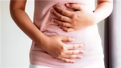 مشروب صحي متوافر في كل منزل للتخلص من انتفاخ البطن و تراكم الغازات
