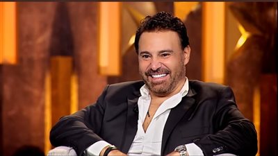عمل عاصي قبل الشهرة يفاجئ المتابعين 