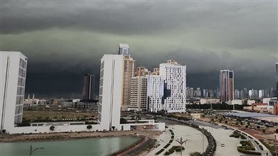 ماسر السحابة الخضراء التي ظهرت في. مدينة دبي !!