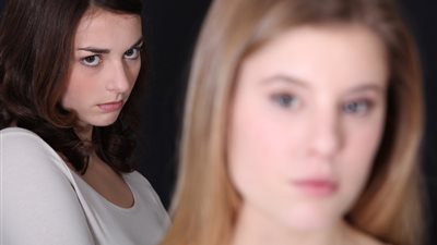 قصتين عن مواقف ذكية للنساء 
