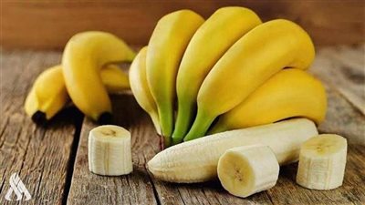 ينصح الأطباء بضرورة عدم تناول هذه الأطعمة مع الموز! 