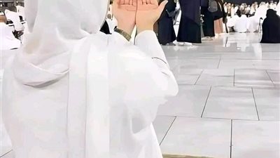فتاة تونسية أهدت والديها هدية لا تقدر بثمن 