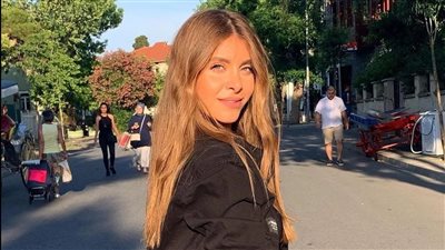 الفنانة نور علي بطلة مسلسل لعبة حب تقلد الفنانة أحلام و الأخيرة ترد