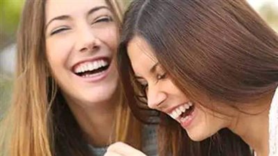 زوجي  فيه عادة بيحط صوره ع الواتس والفيس