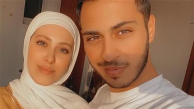 الوليد مقداد يعلن حمل زوجته بعد 3 سنوات وردة فعل والدته غير متوقعة