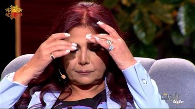 صباح الجزائري تبكي وتكشف سر عن حياتها 