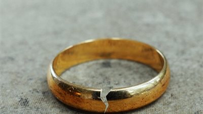 قصة الخاتم المکسور بقلم كاتب مجهول 