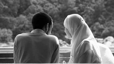 عاد من عمله ... قالت له هل أحضر لك الغداء قال لها .. لا ..انا أريد أن أصارحك